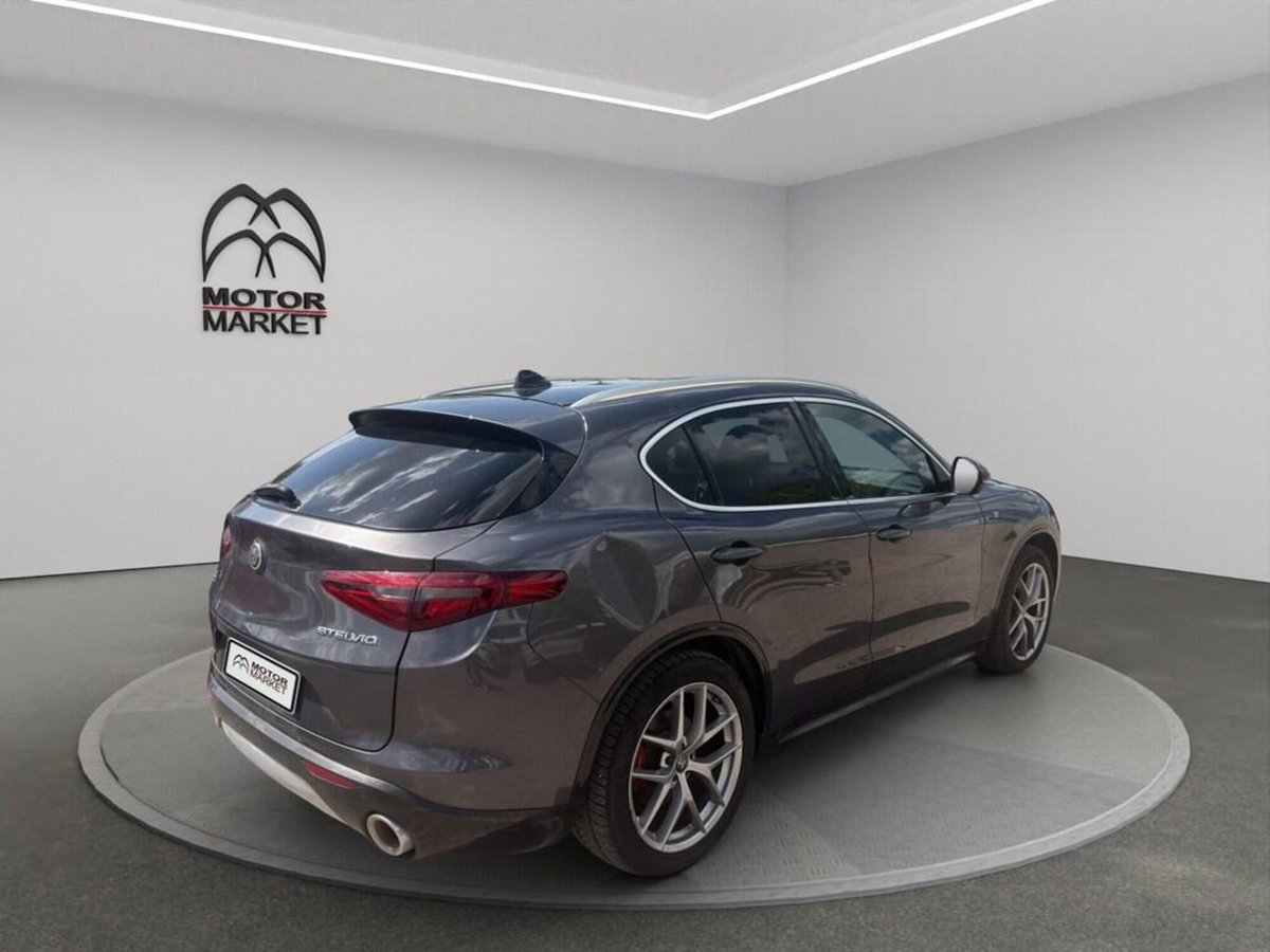 Alfa Romeo Stelvio Stelvio 2.0 Turbo 280 CV AT8 Q4 Ti (7)