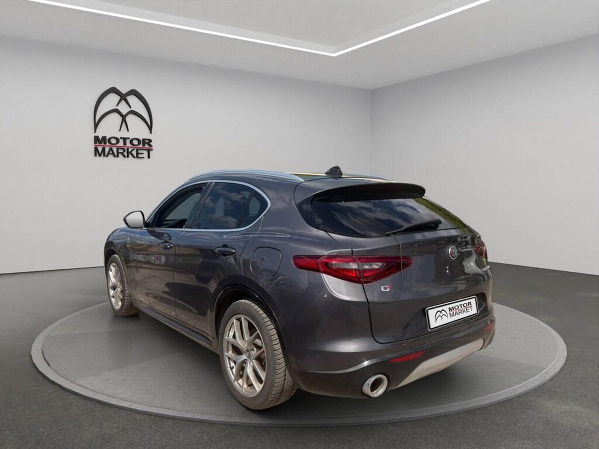 Alfa Romeo Stelvio Stelvio 2.0 Turbo 280 CV AT8 Q4 Ti (8)