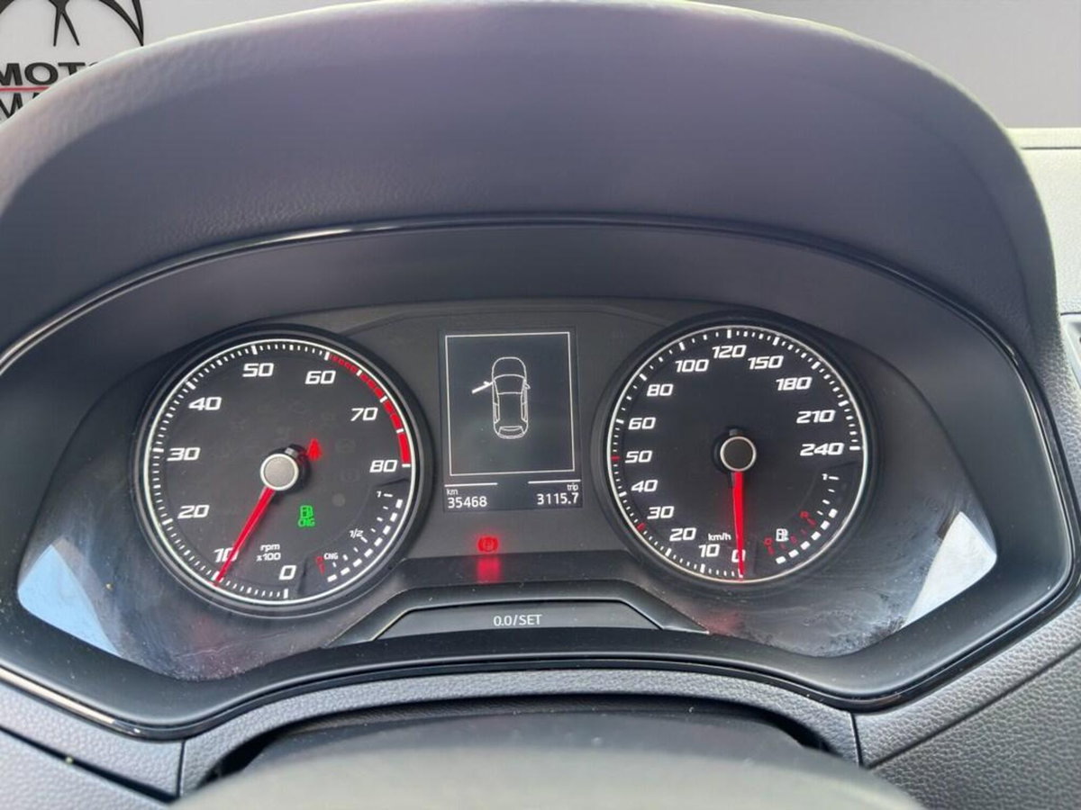 SEAT Ibiza 1.0 TGI 5 porte Reference (11)