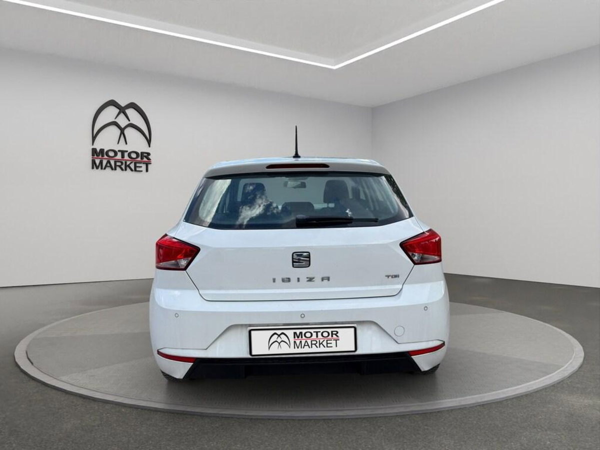 SEAT Ibiza 1.0 TGI 5 porte Reference (6)
