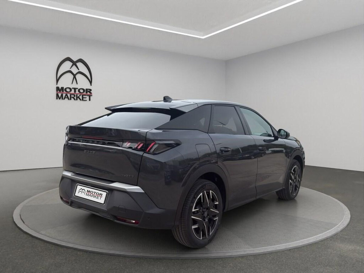 Peugeot 3008 1.2 hybrid GT Exclusive 145cv e-dcs6 (7)