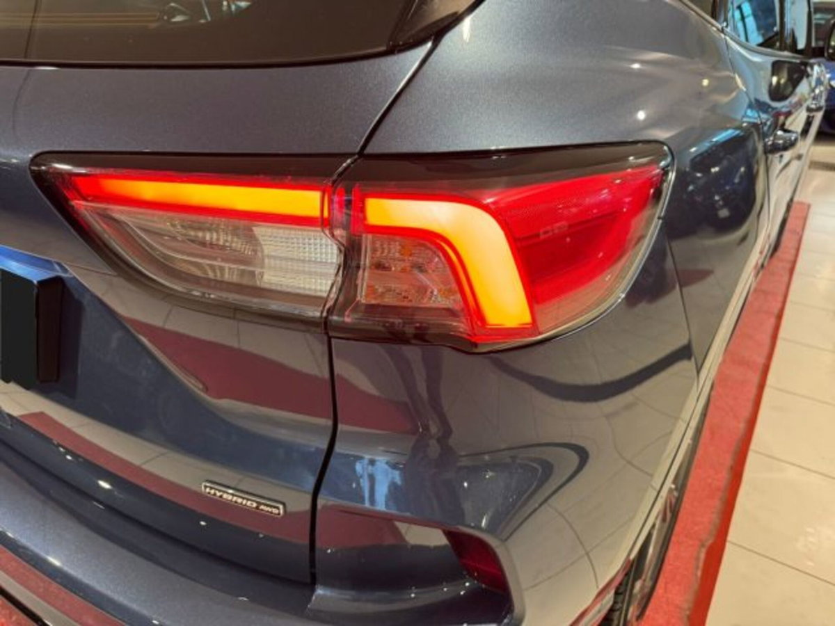Ford Kuga 2.5 Full Hybrid 190 CV CVT AWD ST-Line Design (9)