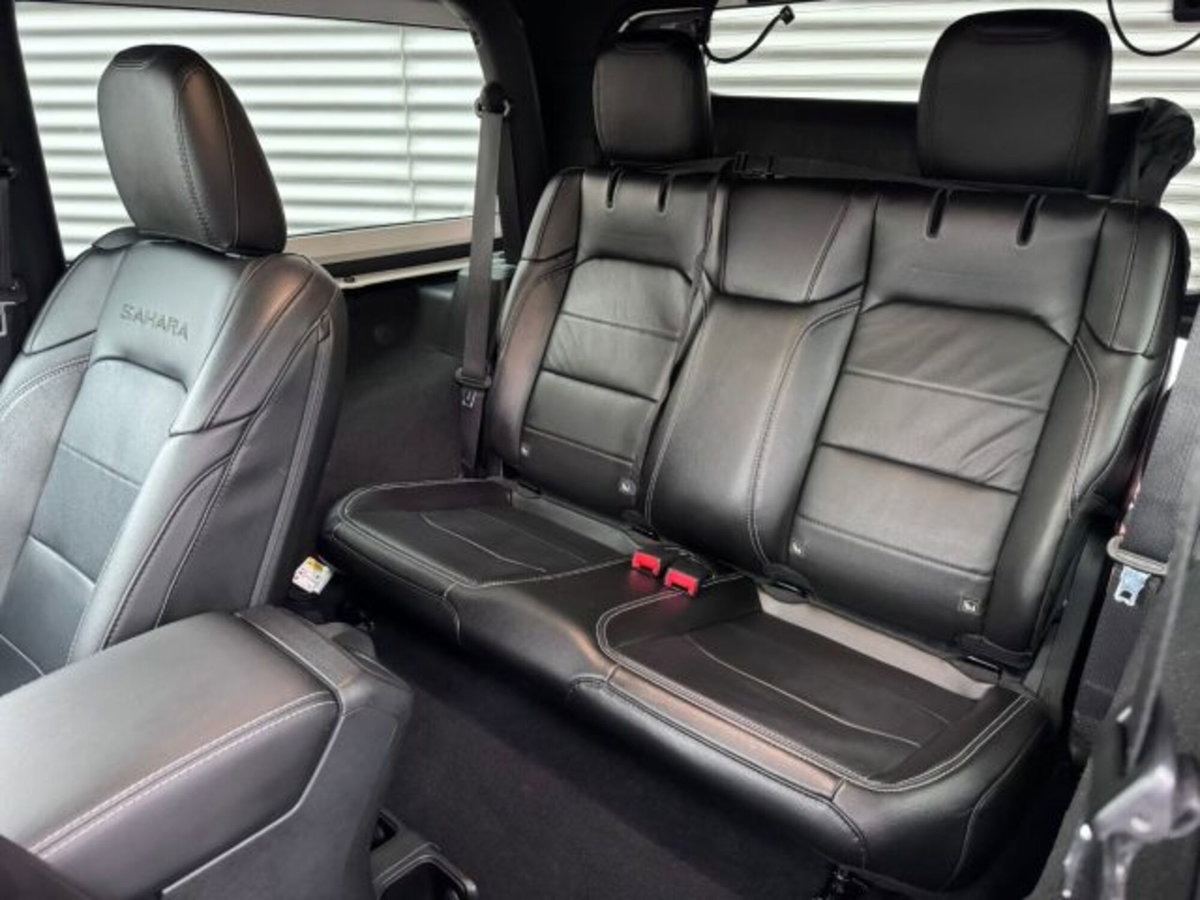 Jeep Wrangler 2.2 Mjt II Sahara (19)