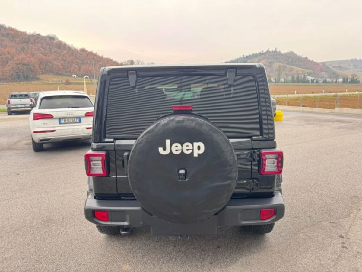 Jeep Wrangler 2.2 Mjt II Sahara (6)