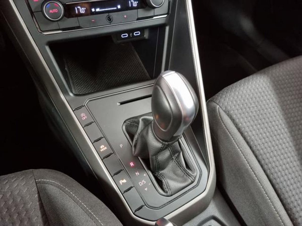 Volkswagen Polo 1.0 tsi R-Line 95cv dsg (12)