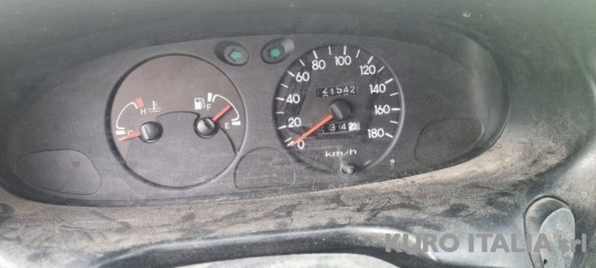 Hyundai H-1 Furgone 2.5 turbodiesel PC Van 3 posti (11)