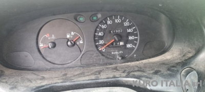 Hyundai H-1 Furgone 2.5 turbodiesel PC Van 3 posti (11)