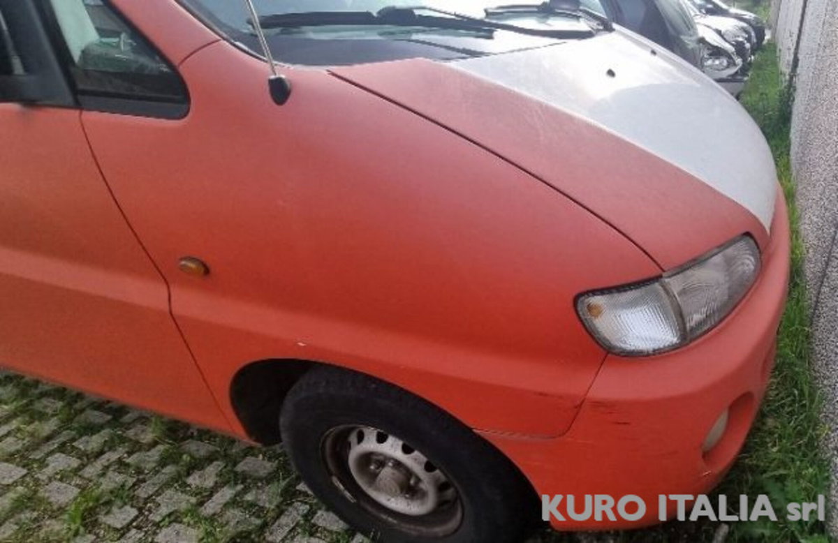 Hyundai H-1 Furgone 2.5 turbodiesel PC Van 3 posti (2)