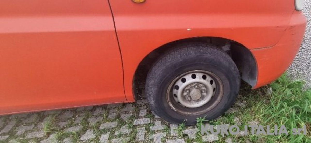 Hyundai H-1 Furgone 2.5 turbodiesel PC Van 3 posti (7)