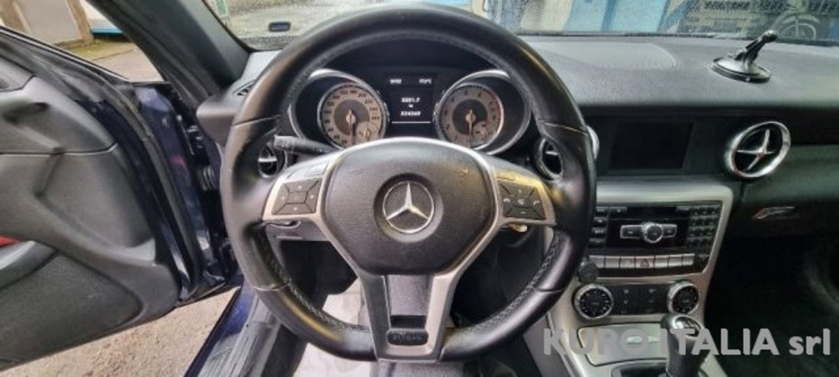 Mercedes-Benz SLK 200 CGI Sport (13)