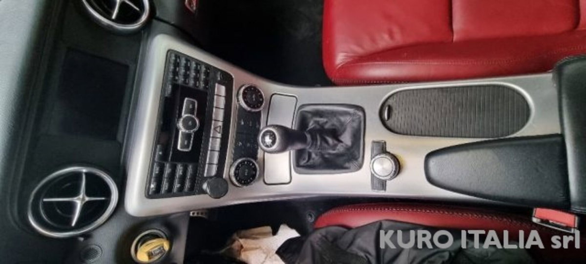 Mercedes-Benz SLK 200 CGI Sport (14)
