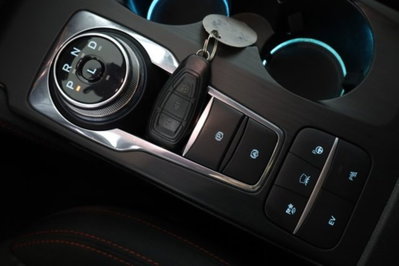 Ford Kuga 2.5 Plug In Hybrid 225 CV CVT 2WD ST-Line (14)