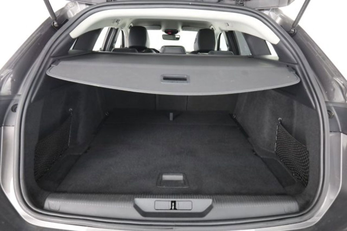 Peugeot 308 SW BlueHDi 130 S&S EAT8 Allure Pack (6)