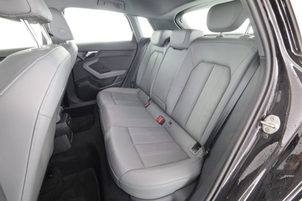 Audi A3 Sportback 30 TDI S tronic Business Advanced (3)