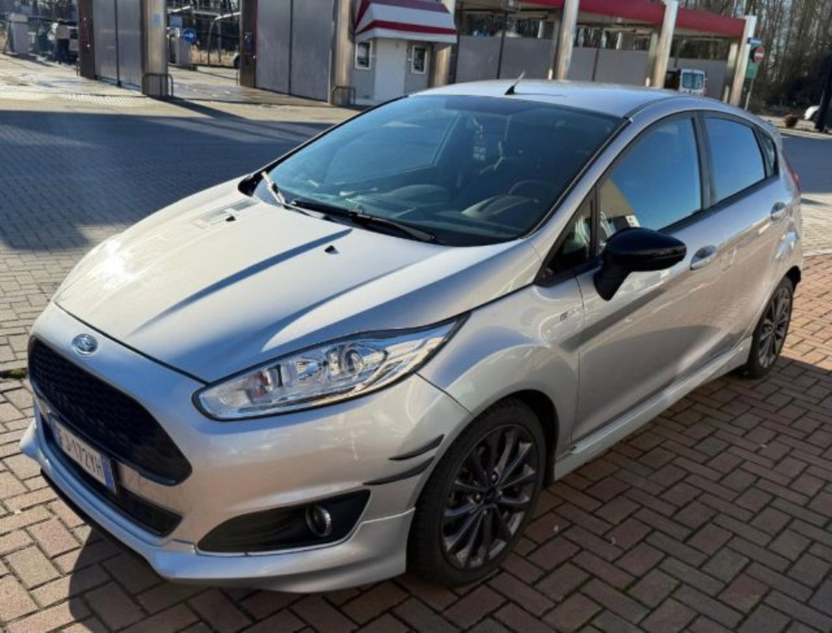 Ford Fiesta 1.5 TDCi 75CV 5 porte ST-Line