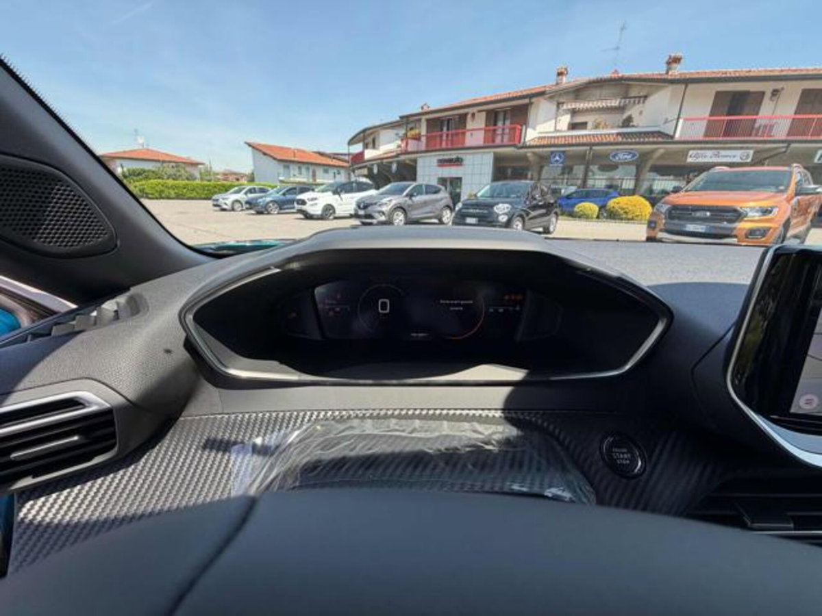 Peugeot 2008 PureTech 100 S&S Allure (16)