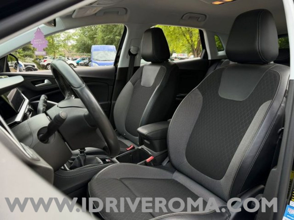 Opel Grandland 1.2 GS s&s 130cv (8)
