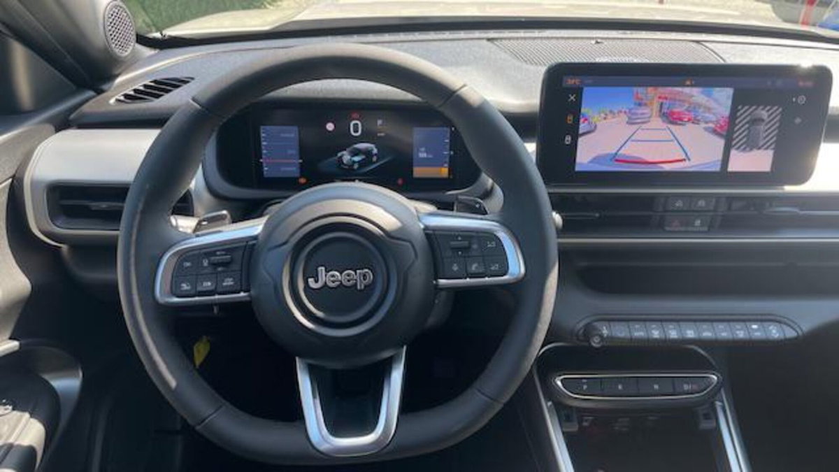 Jeep Avenger 1.2 turbo Summit fwd 100cv (8)