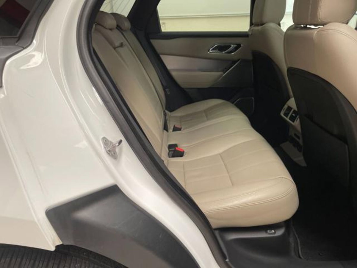 Land Rover Range Rover Velar 2.0D I4 240 CV R-Dynamic SE (19)