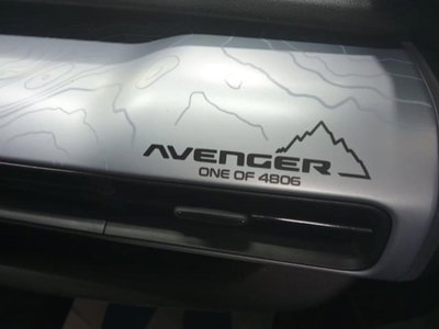 Jeep Avenger 1.2 turbo e-hybrid mhev The North Face 4xe 145cv edct6 (17)