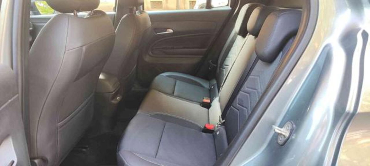 Jeep Avenger 1.2 turbo Altitude fwd 100cv (7)