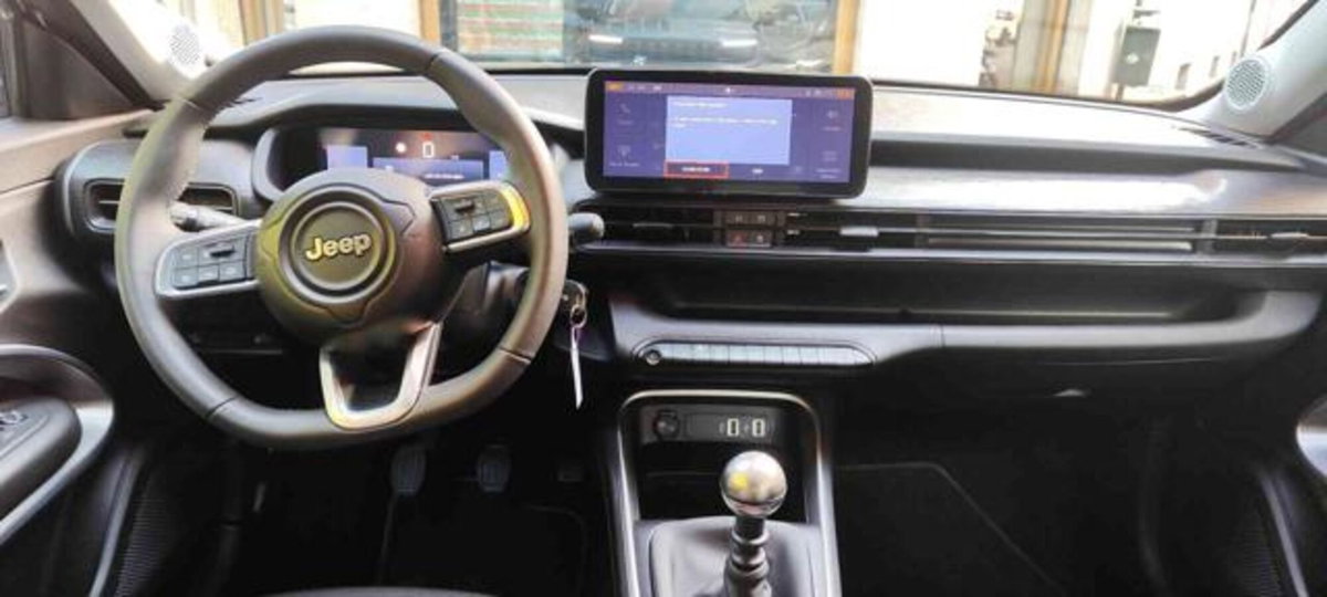 Jeep Avenger 1.2 turbo Altitude fwd 100cv (8)