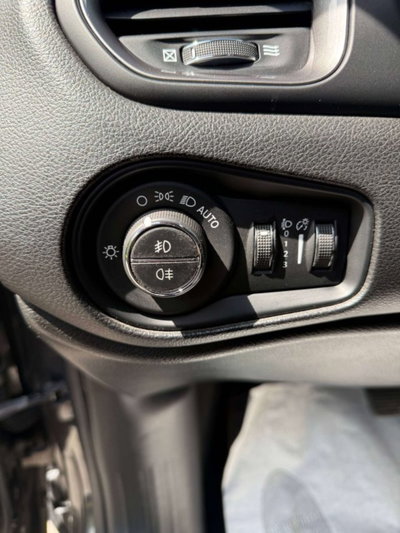 Jeep Renegade 2.0 Mjt 140CV 4WD Active Drive Limited (14)