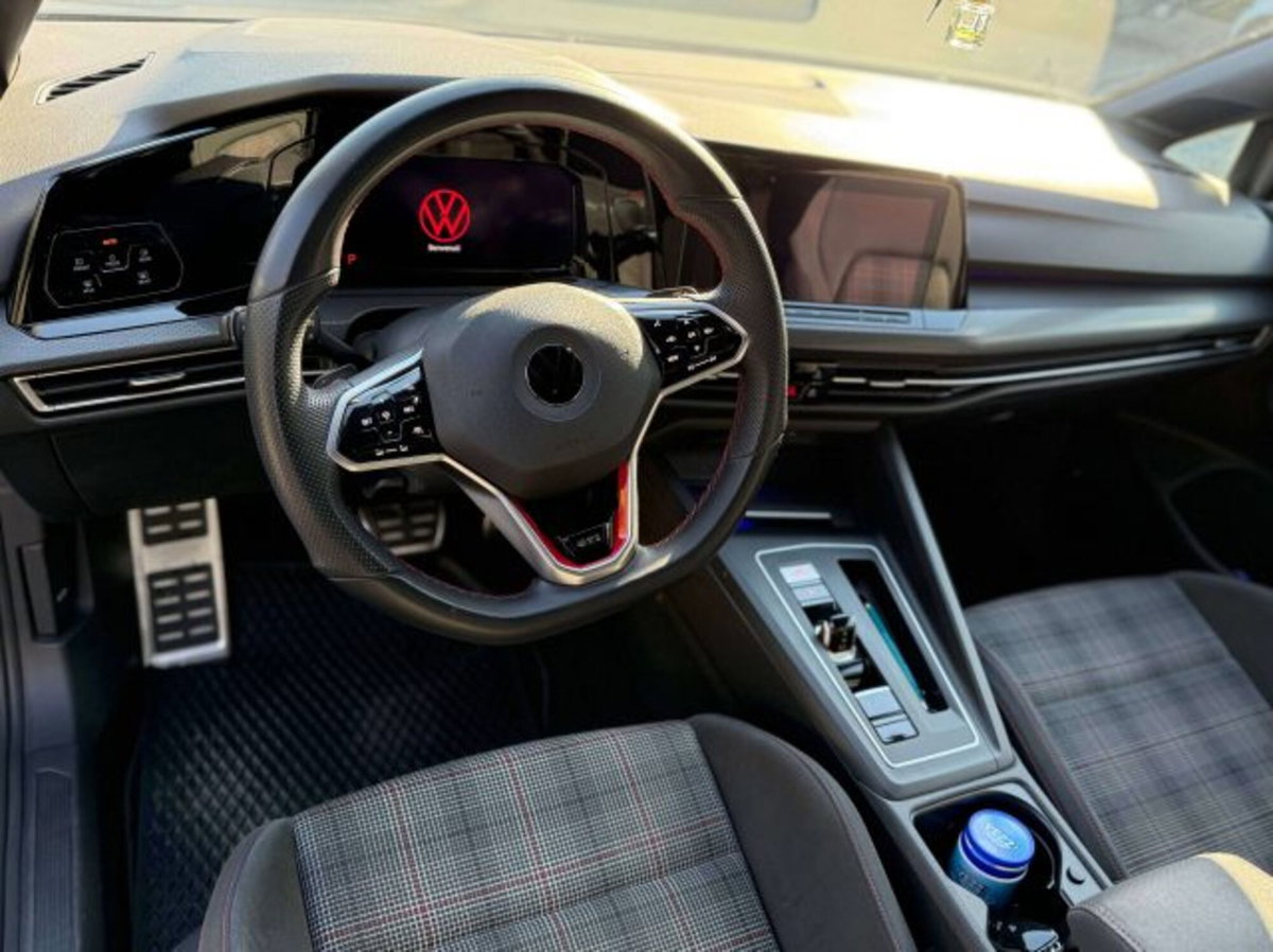 Volkswagen Golf 2.0 tsi GTI MT Ultimate 245cv (11)