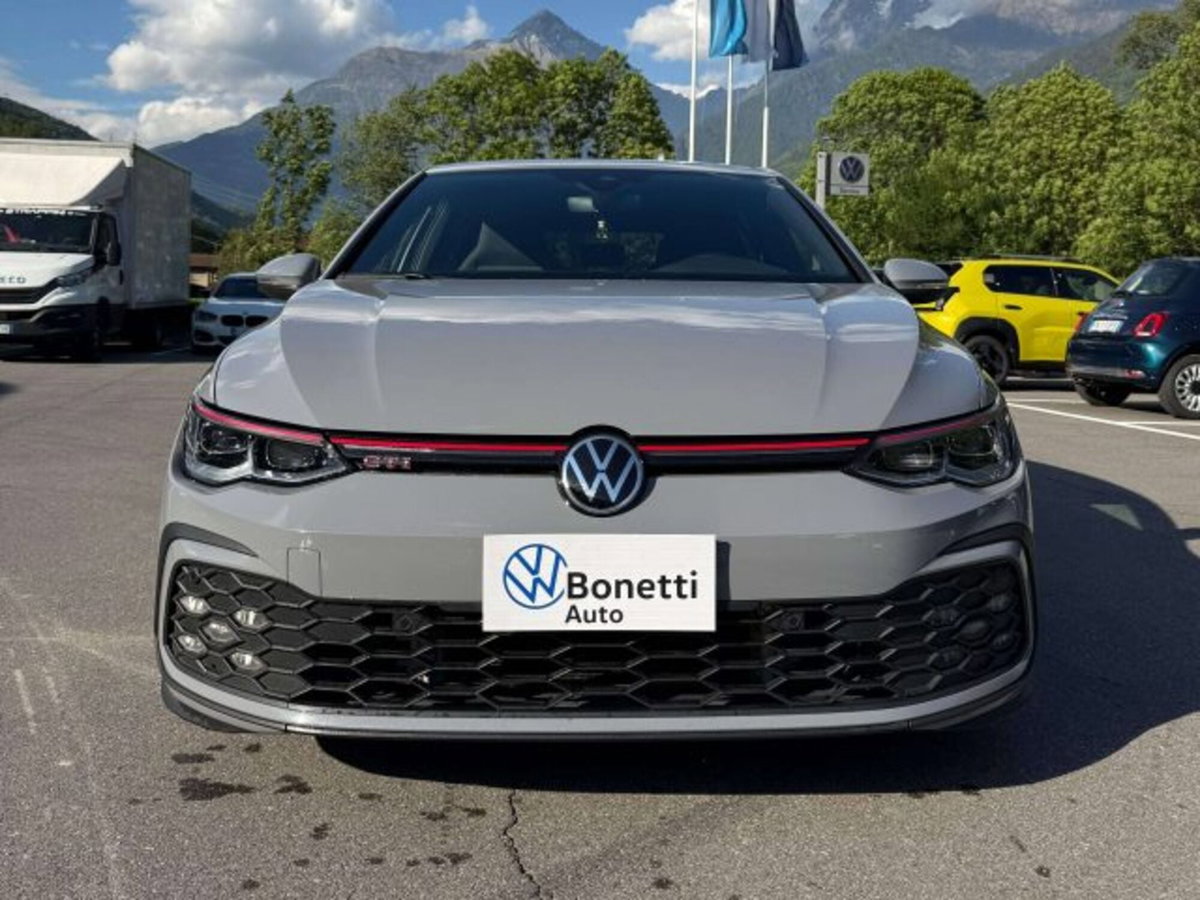 Volkswagen Golf 2.0 tsi GTI MT Ultimate 245cv (2)