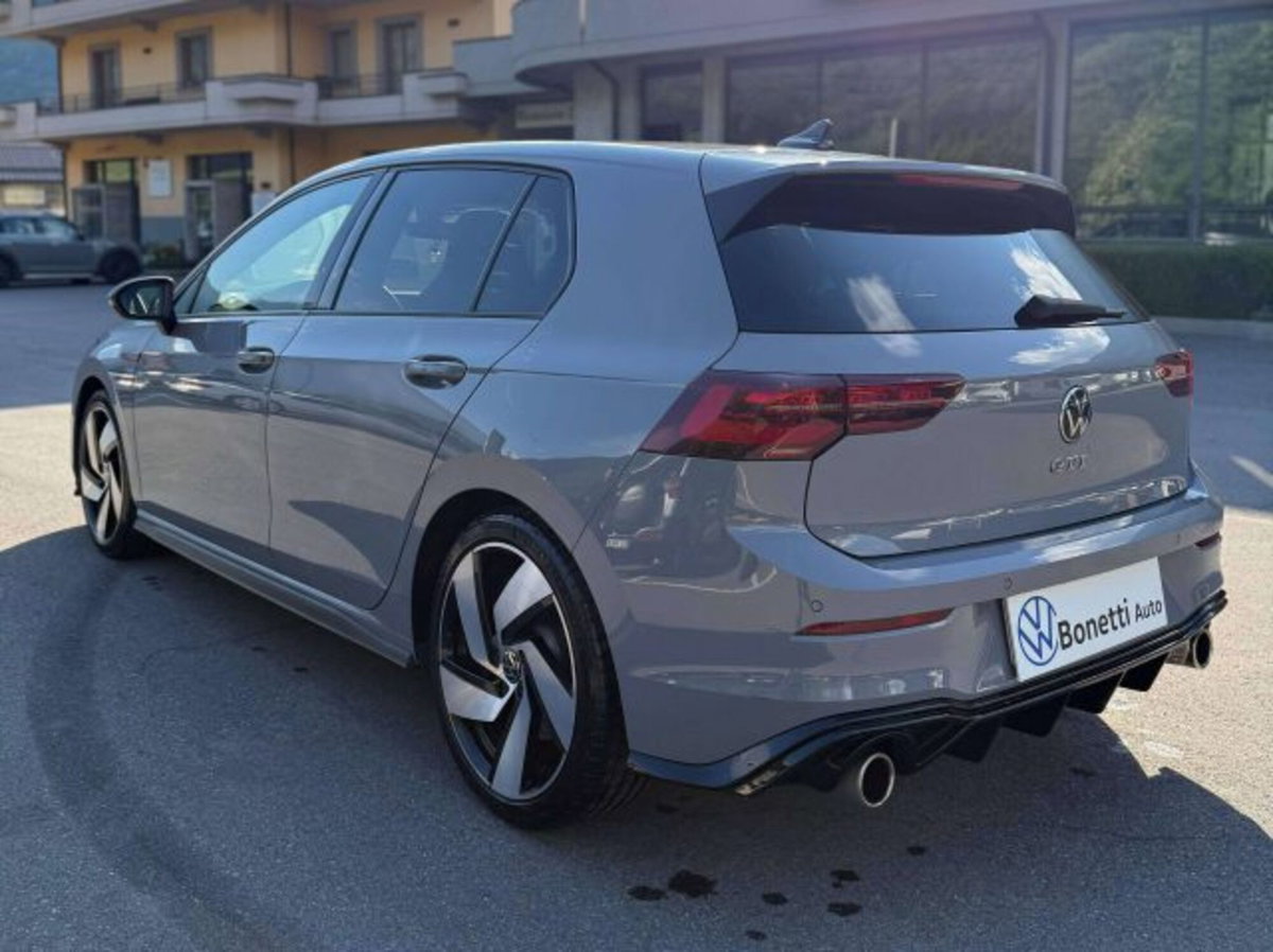 Volkswagen Golf 2.0 tsi GTI MT Ultimate 245cv (3)