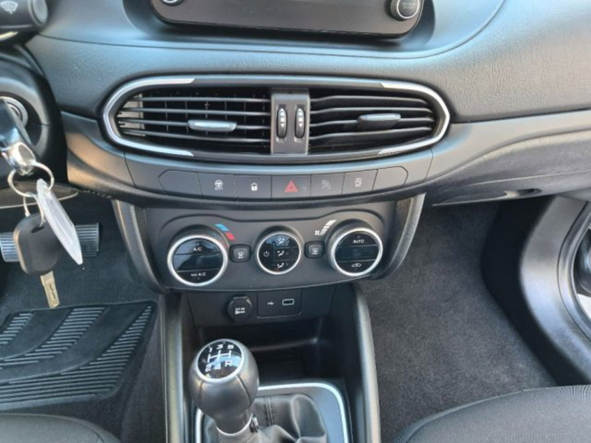 Fiat Tipo Station Wagon Tipo SW 1.0 t3 Cross 100cv (12)