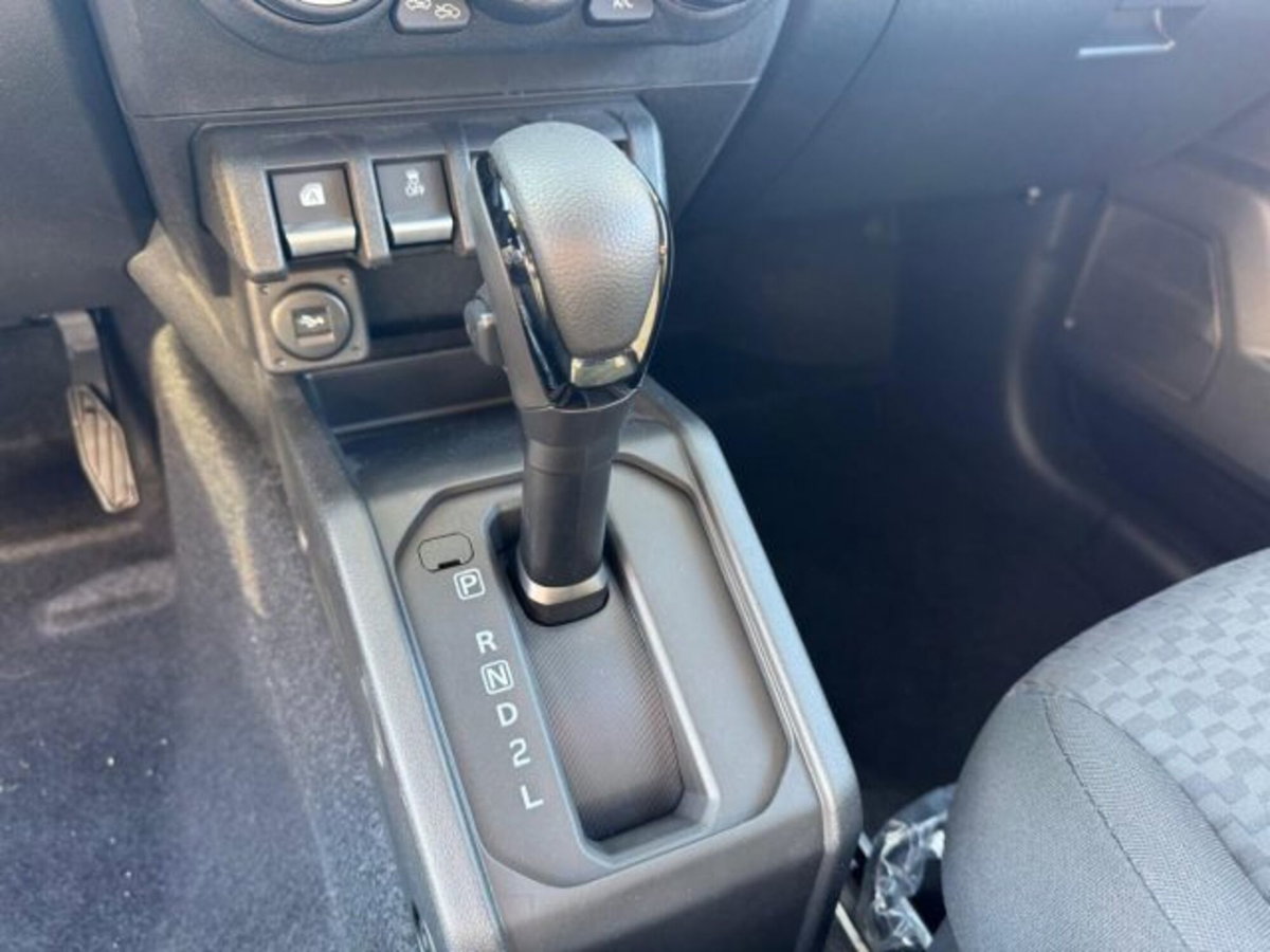 Suzuki Jimny 1.5 5MT Top (10)