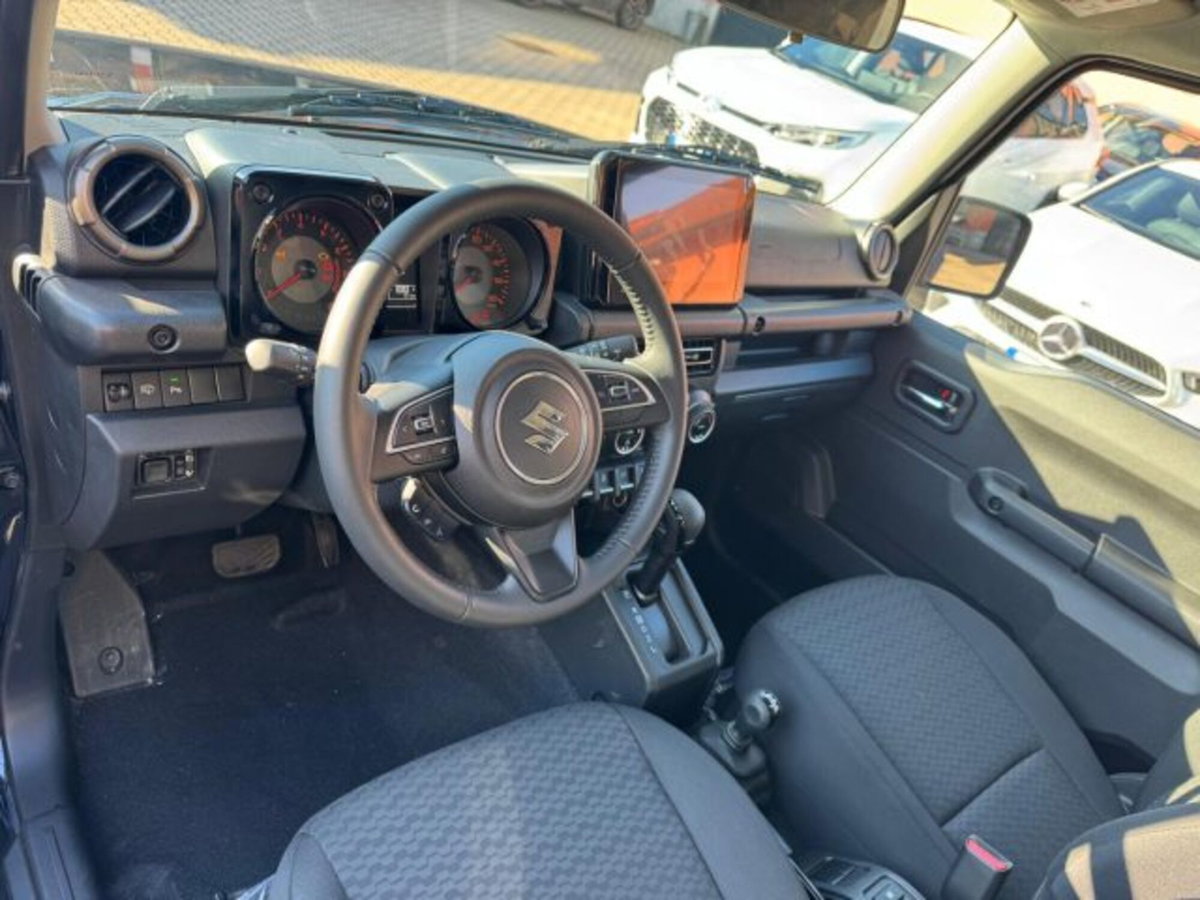 Suzuki Jimny 1.5 5MT Top (20)