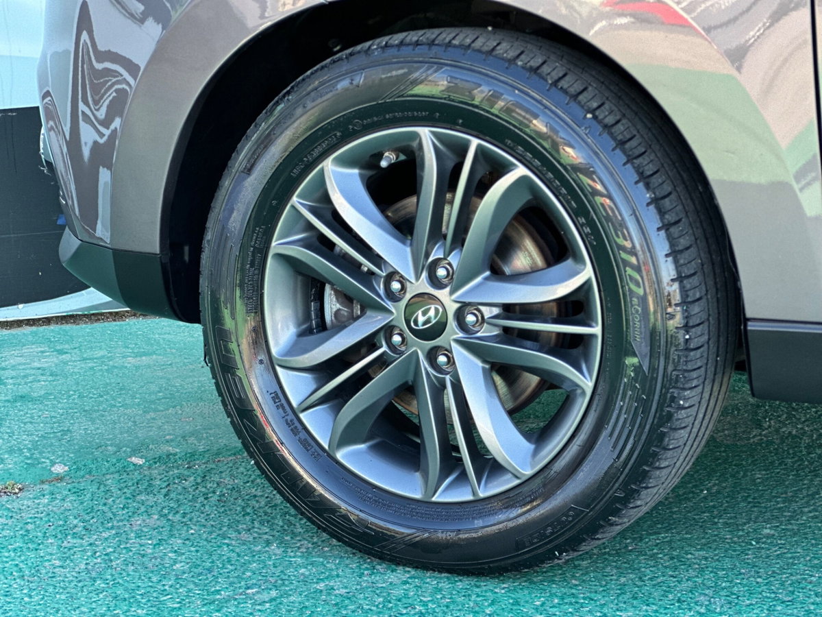 Hyundai ix35 1.7 CRDi 2WD Xpossible (5)