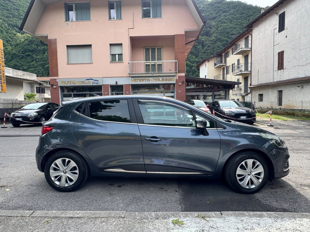 Renault Clio dCi 8V 75 CV Start&Stop 5 porte Energy Duel (8)