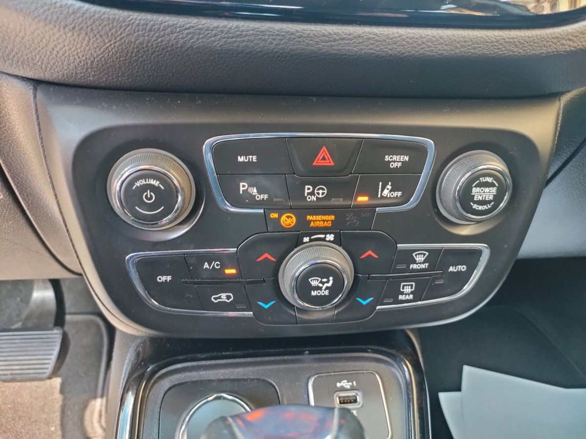 Jeep Compass 2.0 Multijet II aut. 4WD Limited (13)