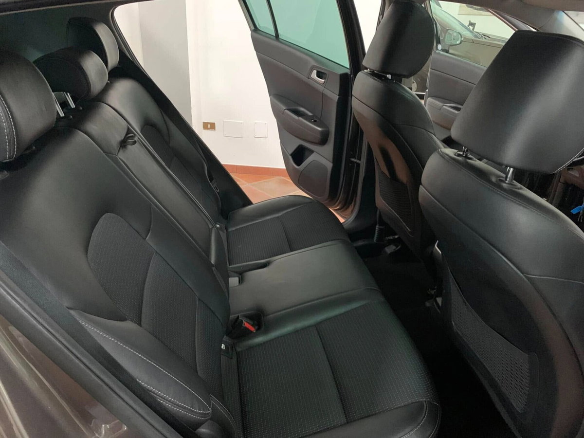 Kia Sportage 1.7 CRDI 2WD GT Line (17)