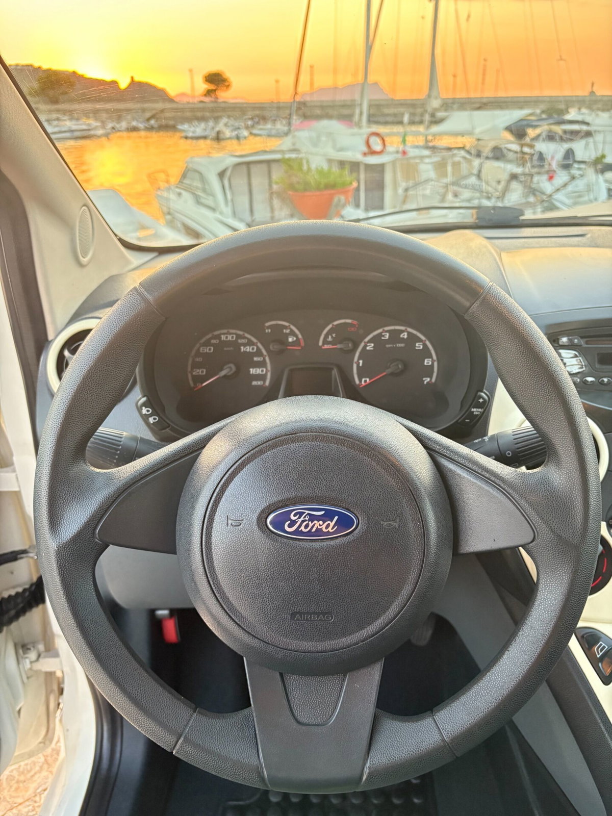 Ford Ka 1.2 8V 69CV Titanium (16)