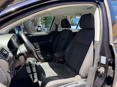 Volkswagen Golf 1.6 TDI DPF 5p. Comfortline (7)