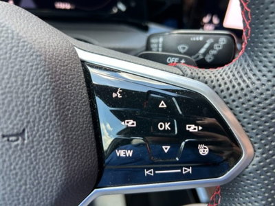 Volkswagen Golf 2.0 TSI GTI DSG (13)