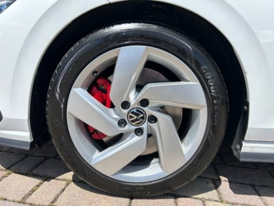 Volkswagen Golf 2.0 TSI GTI DSG (18)
