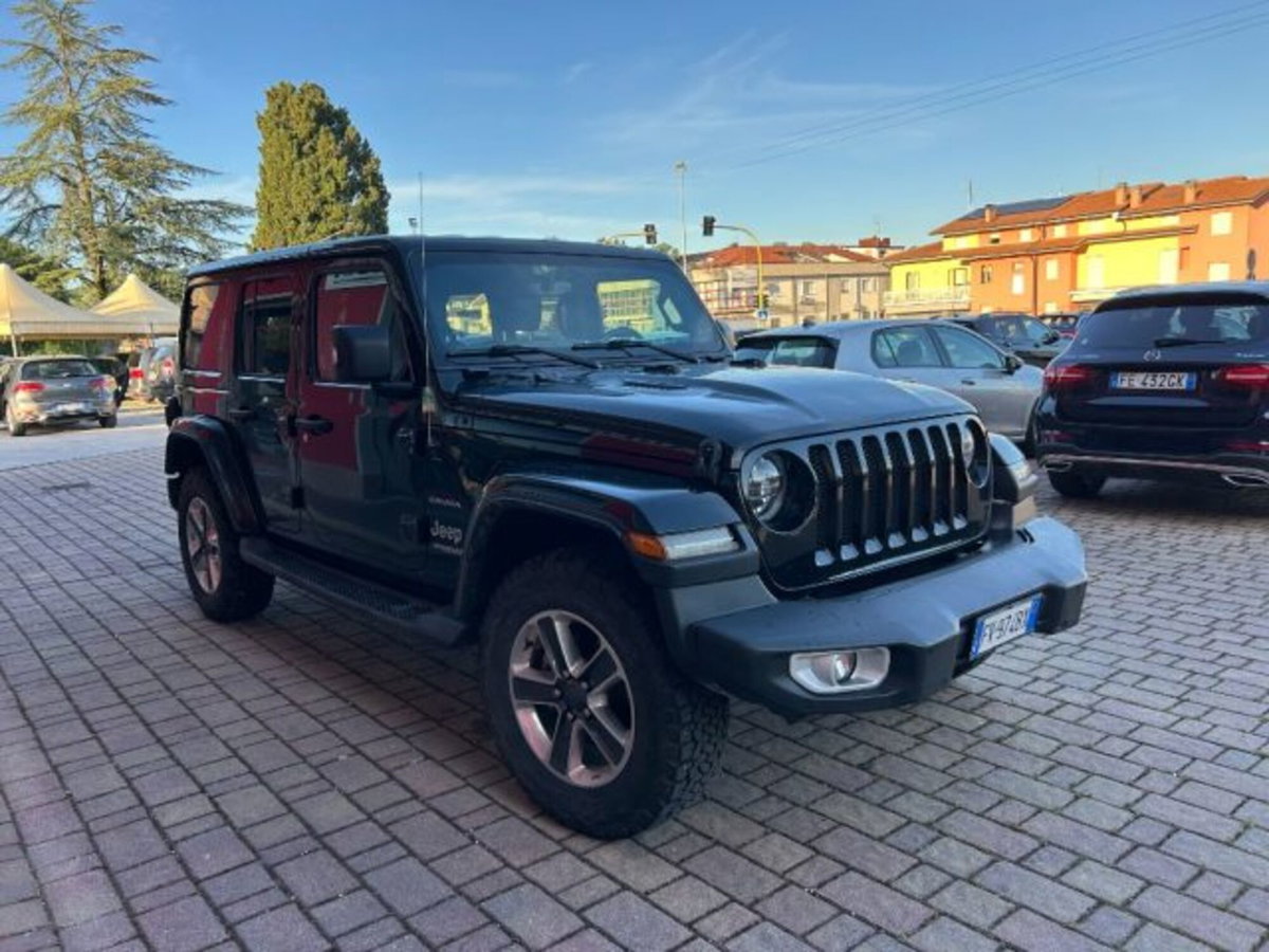 Jeep Wrangler Unlimited 2.2 Mjt II Sahara (2)