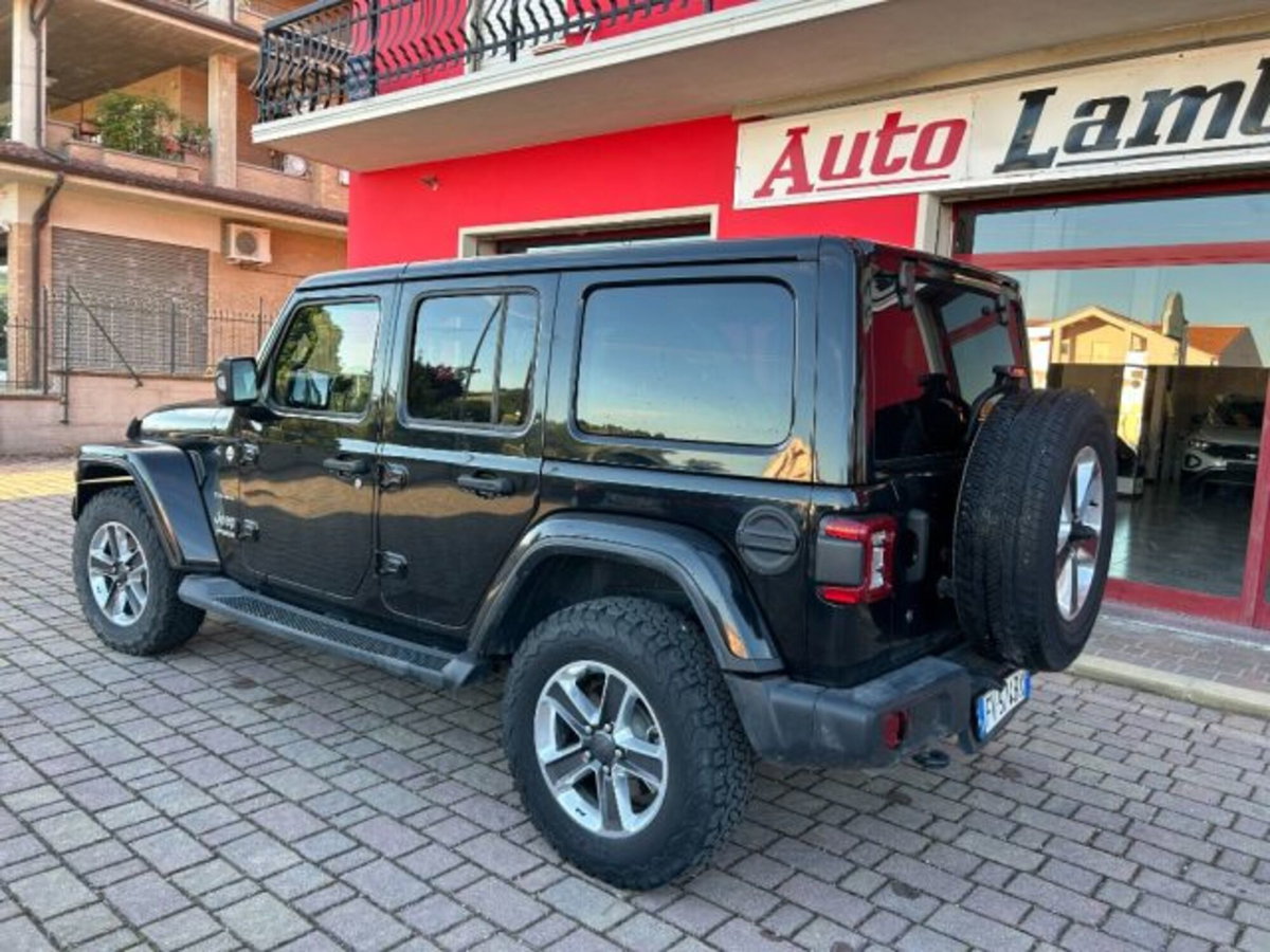 Jeep Wrangler Unlimited 2.2 Mjt II Sahara (4)
