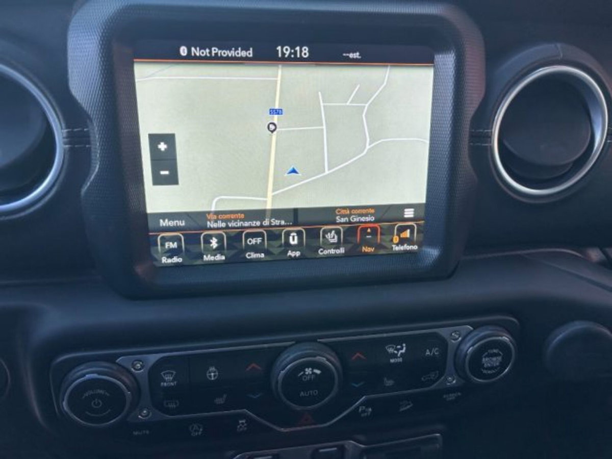 Jeep Wrangler Unlimited 2.2 Mjt II Sahara (8)