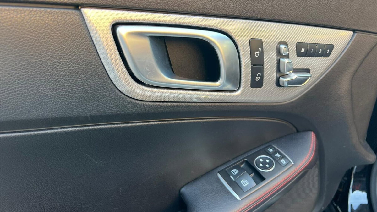 Mercedes-Benz SLC 200 AMG line (13)