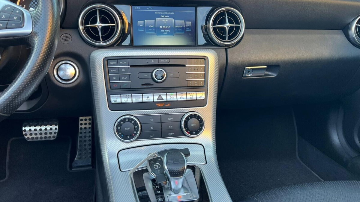 Mercedes-Benz SLC 200 AMG line (16)