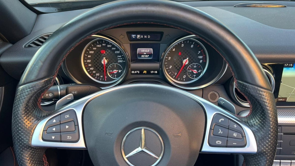 Mercedes-Benz SLC 200 AMG line (17)