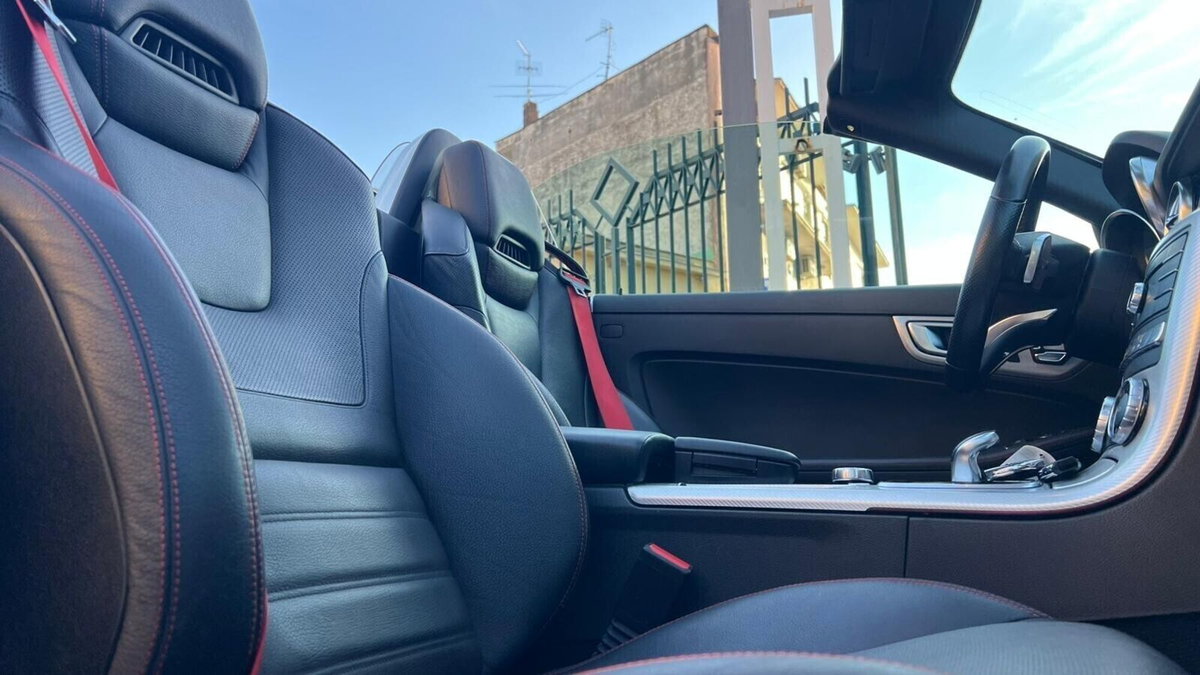 Mercedes-Benz SLC 200 AMG line (8)