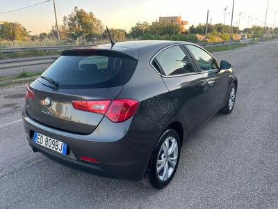 Alfa Romeo Giulietta 1.6 JTDm-2 Distinctive (5)