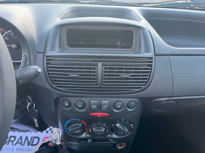 Fiat Punto Classic 1.2 5 porte Active GPL (12)